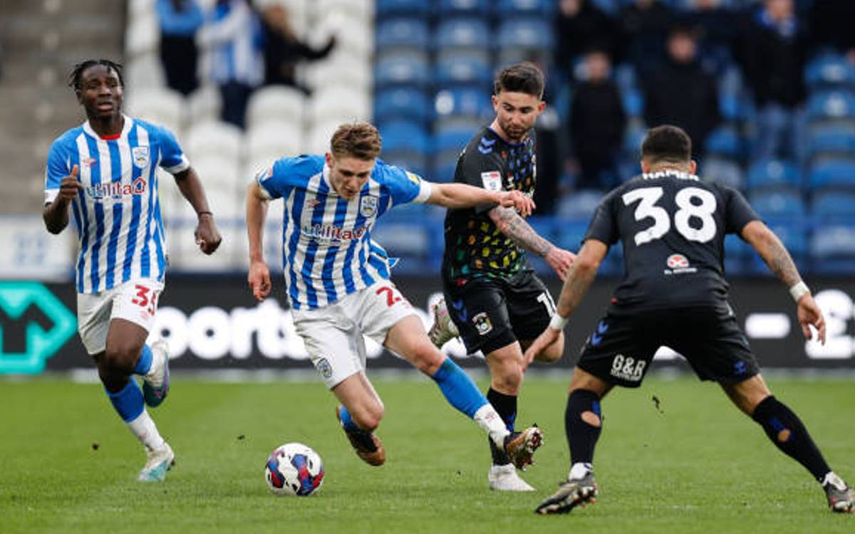 Soi kèo Coventry vs Huddersfield