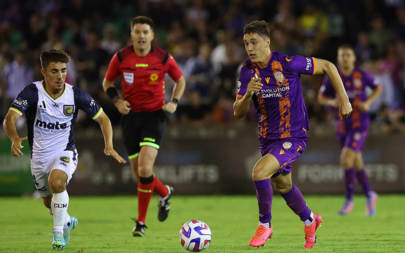 soi kèo Central Coast vs Perth Glory